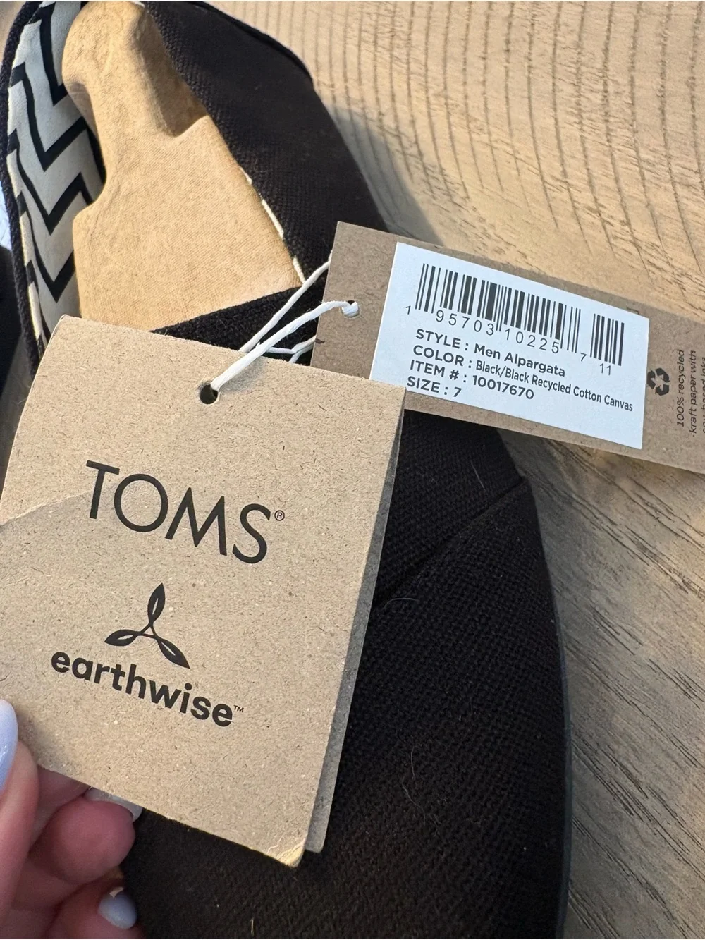 NWT Toms Black Canvas Slip-On Shoes UNISEX